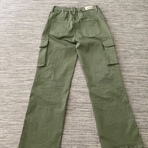 Love Trends Olive Green Mid Rise Wide Leg Cargo Pant  Size 5. Junior - Picture 8 of 11